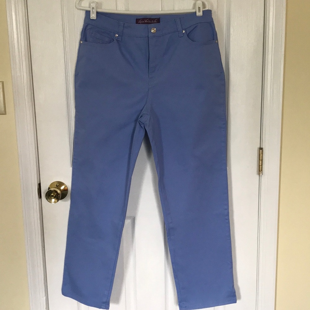 Blue Gloria Vanderbilt Amanda Jeans 12 short